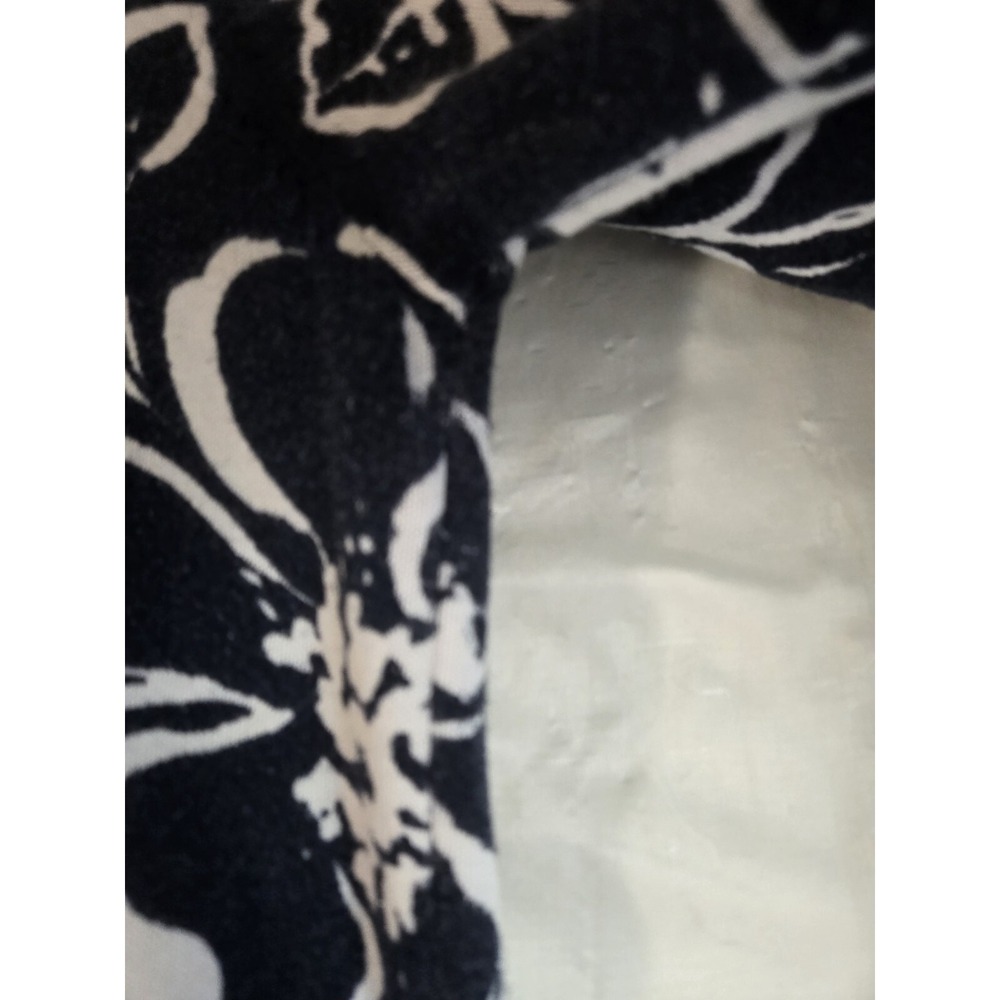 ERIKA Womens‎ Size S Button Up Cardigan Sweater Top Floral Blue White Grannycore - Picture 6 of 12